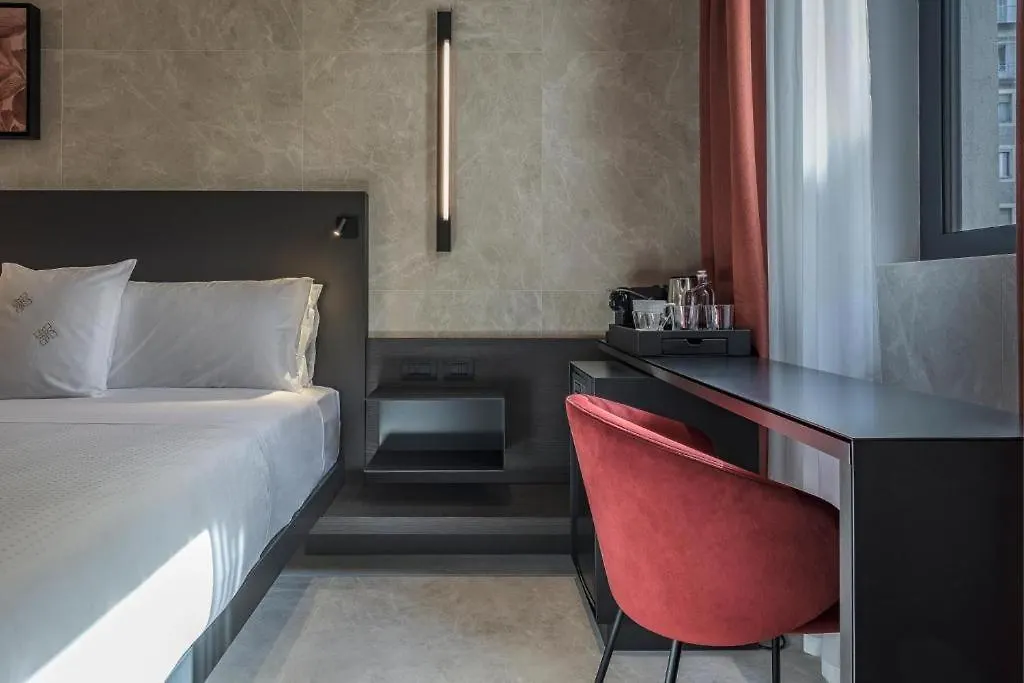 Hotiday Room Collection - Milano Cinque Giornate Italy