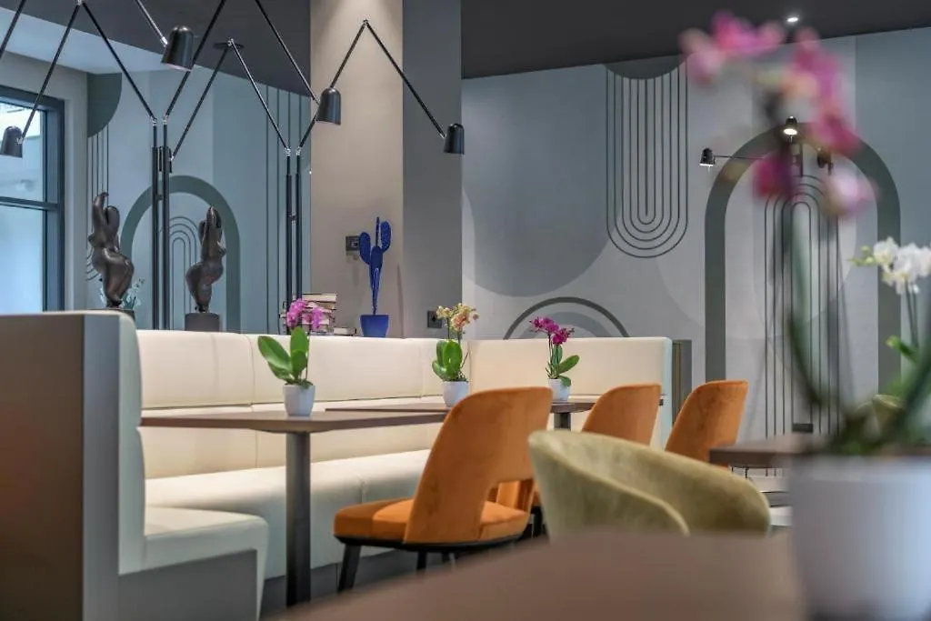 Hotel Hotiday Room Collection - Milano Cinque Giornate