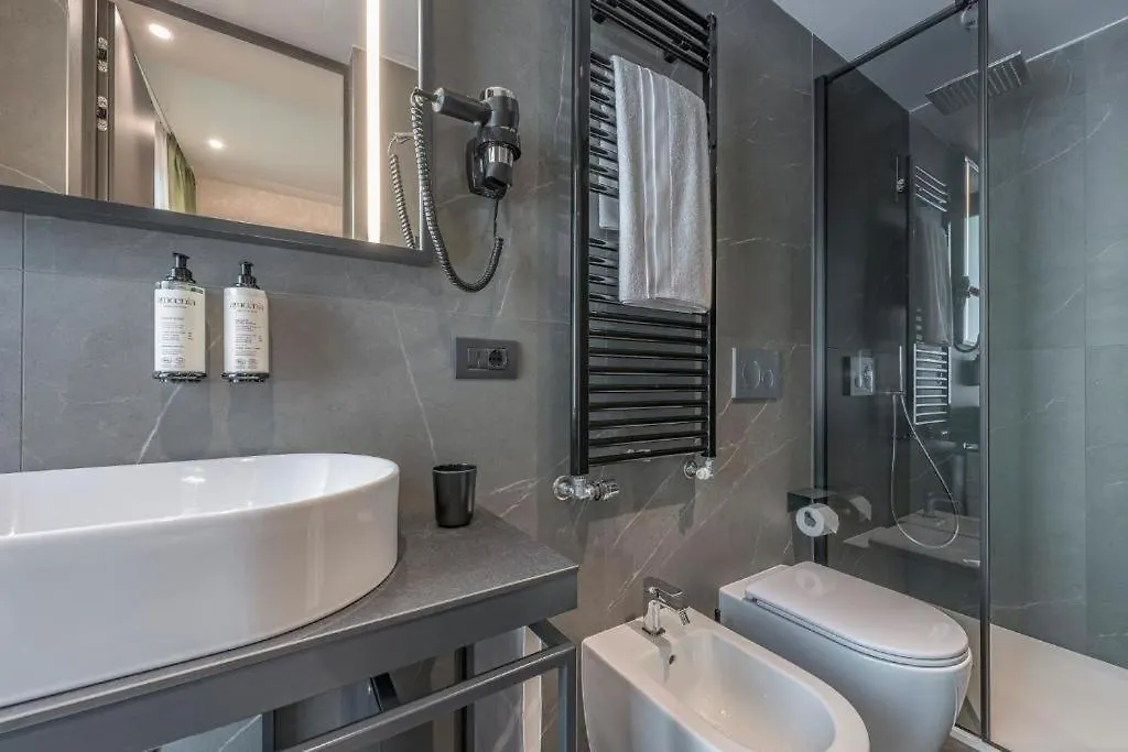 Hotiday Room Collection - Milano Cinque Giornate Hotel Milan