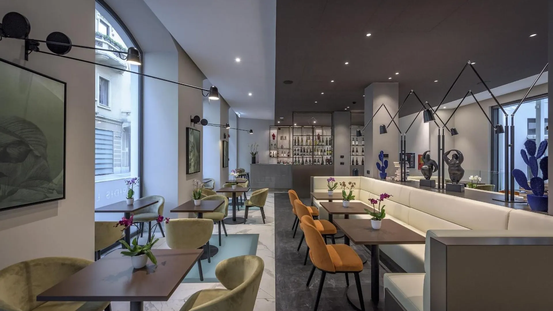 **** Hotel Hotiday Room Collection - Milano Cinque Giornate Italy